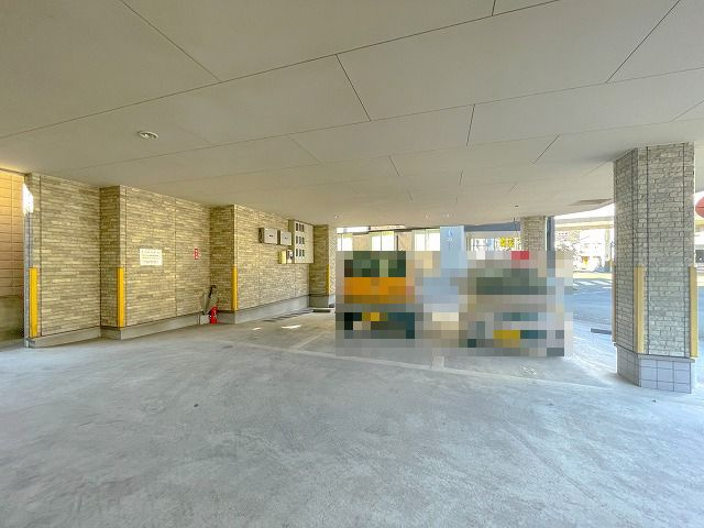 E-CASA入明の駐車場