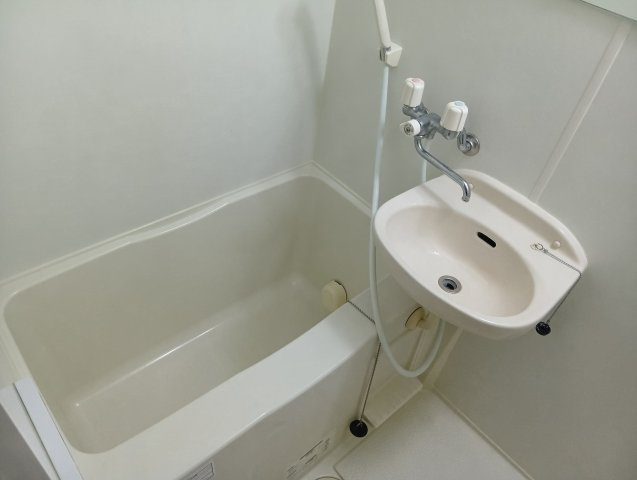 E-CASA入明の浴室|落ち着いた空間のお風呂です