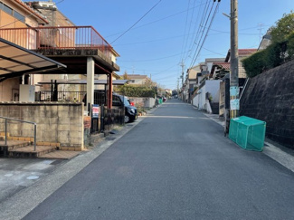 【前面道路含む現地写真】
