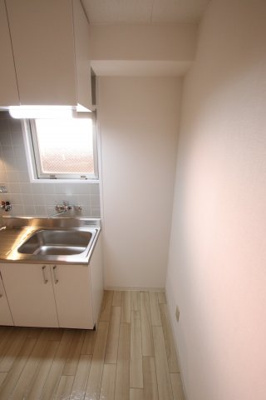 【その他】 | ロイヤルハイツ深井清水 | 冷蔵庫スペース