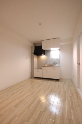 【居間・リビング】 | ロイヤルハイツ深井清水