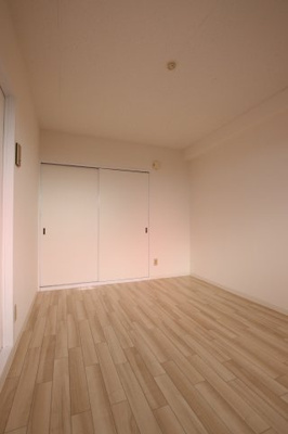 【居間・リビング】 | ロイヤルハイツ深井清水