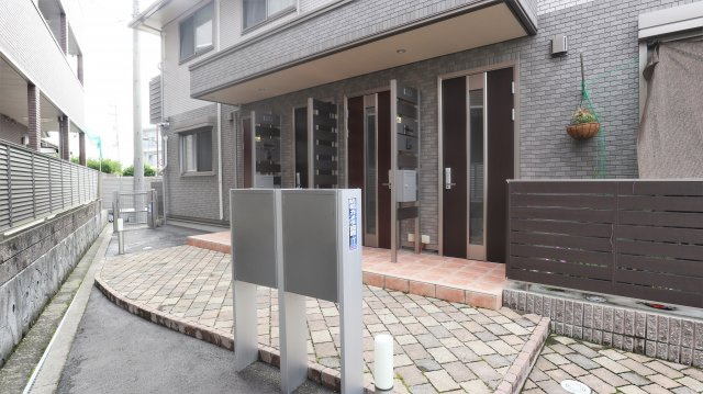 Ｅ-ＭＡⅢのエントランス
