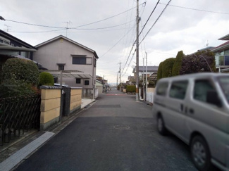 【前面道路含む現地写真】
