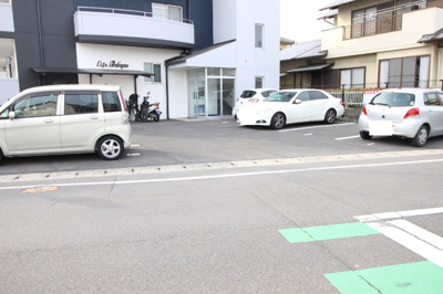 【駐車場】 | ライフ新保