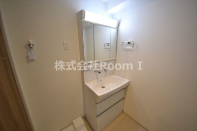【独立洗面台】 | MIRANO SAKAISUJI | 朝の身支度には欠かせない独立洗面化粧台