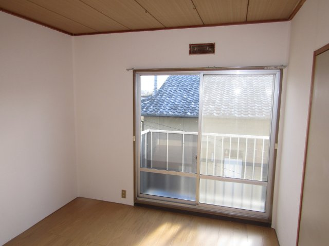 綾ノ内パナハイツの洋室