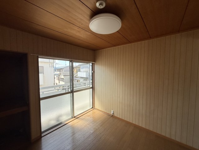 伸和マンションの洋室|スタンダードな洋室です