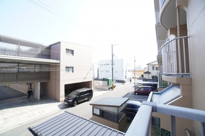 【展望】 | エメラルドマンション庚午北（リノベーション済） | 【北東側ワイドバルコニーからの眺望】
R4年4月リノベーション完了予定！
工事中も内見できます！是非、色々とご相談下さい！