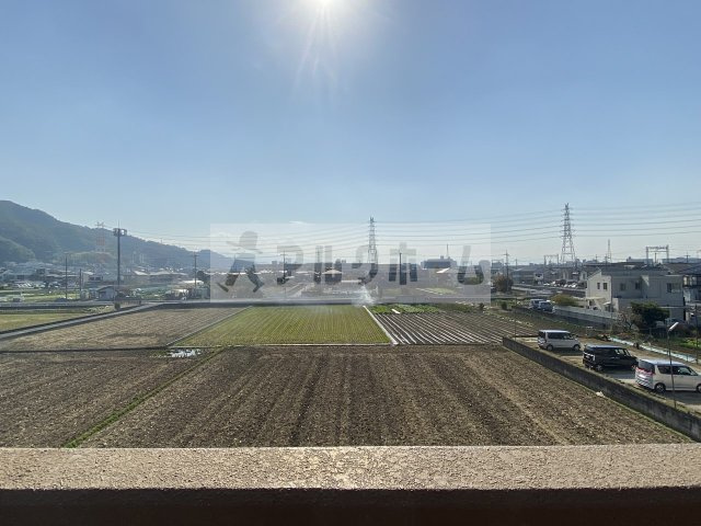 メゾンマルソーの駐車場