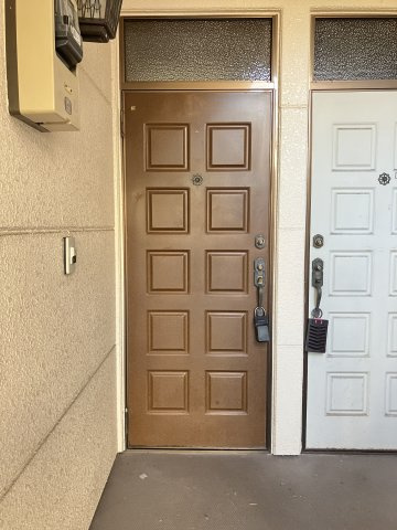 コーポ小西の玄関