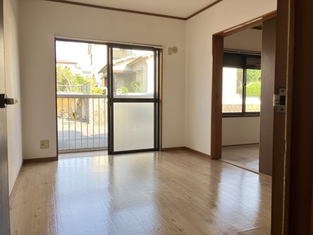 コーポ小西の洋室