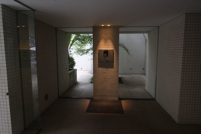 【エントランス】