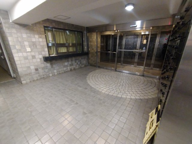【エントランス】