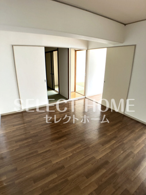 【居間・リビング】 | トウカイハイツ | ゆったり過ごせる居間です