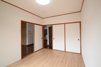 【寝室】 | 幸コーポ | 落ち着いて過ごせるお部屋なので、寝室にいかがでしょうか