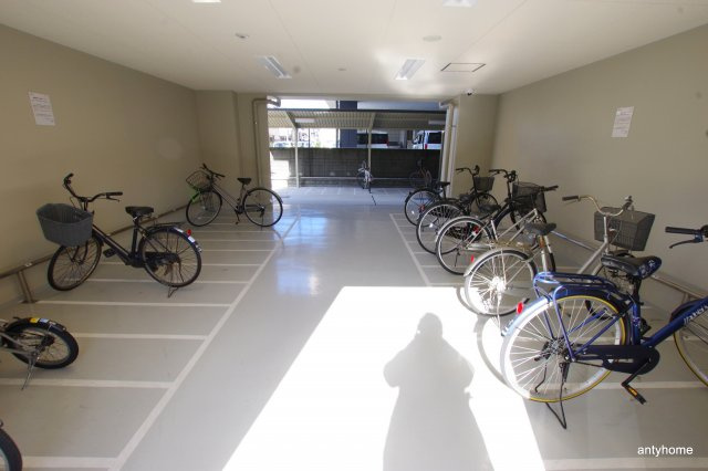 オーキッドレジデンス新大阪　仲介手数料無料の駐車場