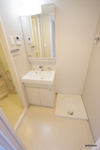 オーキッドレジデンス新大阪　仲介手数料無料の洗面所