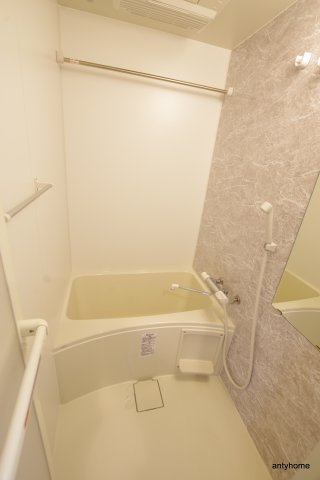 オーキッドレジデンス新大阪　仲介手数料無料の浴室