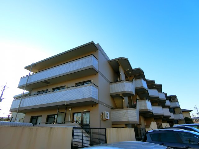 ライオンズマンション千代田柳風台の外観