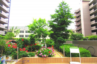 【その他共用部分】 | 緑ゆたかな敷地内