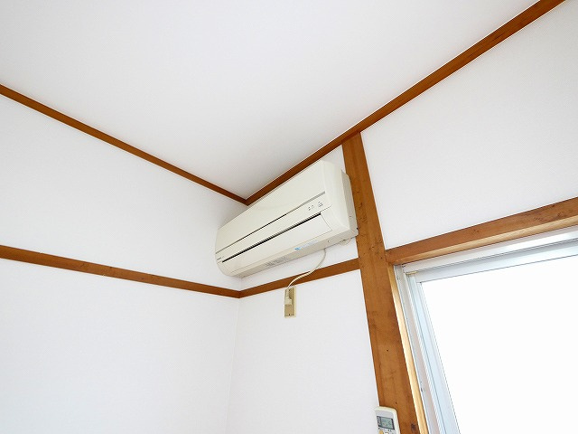 泉屋荘の設備|エアコン