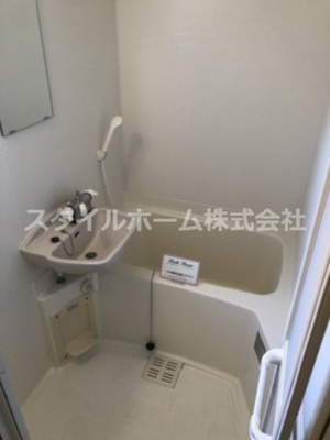 【浴室】 | エスペレ | 別部屋写真です。