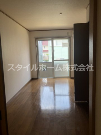 【居間・リビング】 | エスペレ | 別部屋写真です。