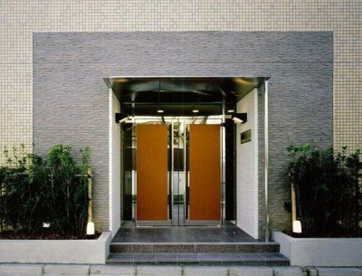 【エントランス】 | プラウドフラット初台 | コムハウジングにおまかせください！０３－３３７６－４６９４