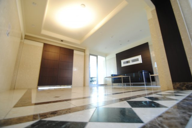 アーサー小森野リバーパークのエントランス