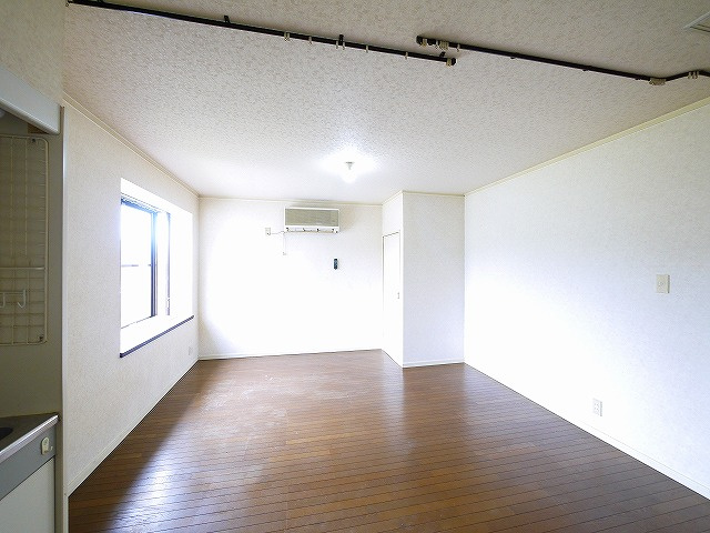 ニューハイツ三島の居間・リビング|居間です