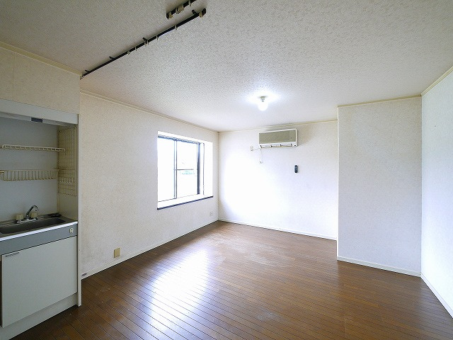 ニューハイツ三島のキッチン|お料理しやすいキッチンです