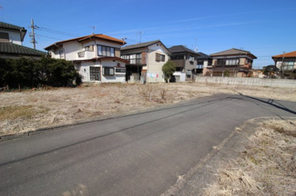 【前面道路含む現地写真】