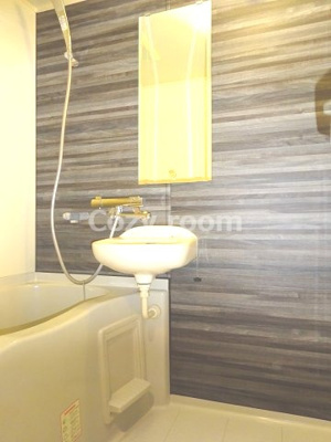 【浴室】 | フェリーチェ江坂マンション | 日々の暮らしに欠かせないお風呂です