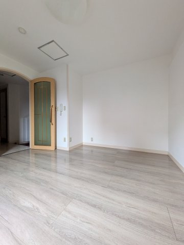【内装】 | シンエイ第８東船橋マンション | きれいな洋室です
