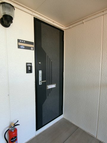 エスポワール米原A棟の玄関