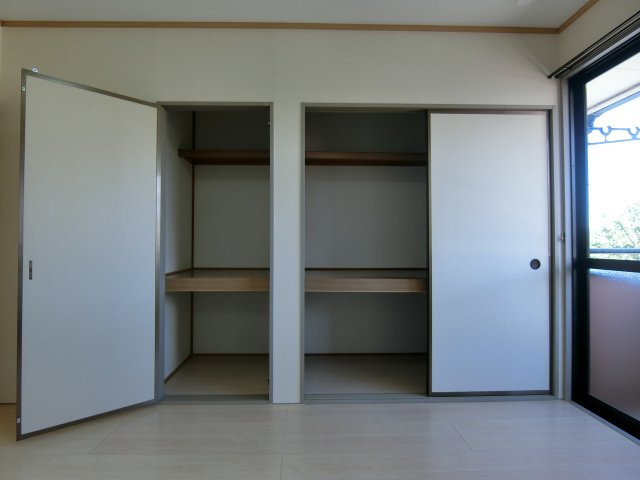 エスポワール米原A棟の収納