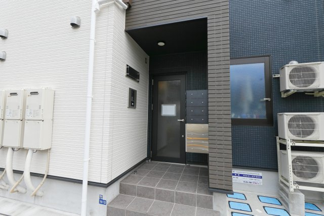 コンフォール新小岩のエントランス