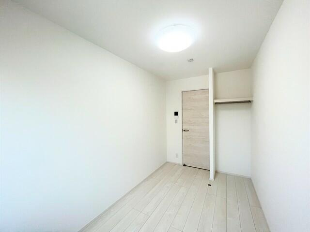 コンフォール新小岩 の洋室