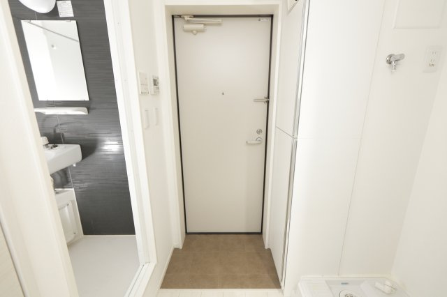 コンフォール新小岩の玄関