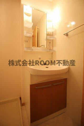 ニュウジーコート都城Ⅱの独立洗面台|朝の身支度には欠かせない独立洗面化粧台