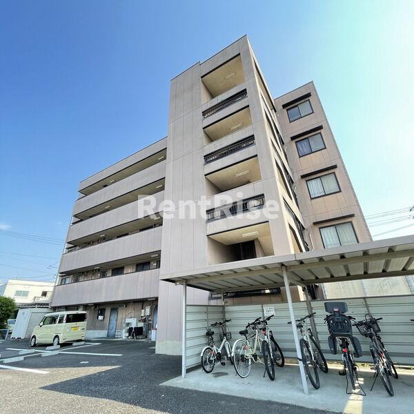 クレセール松岡２の外観