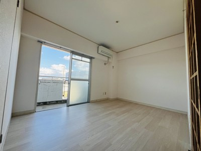 池田ビルの居間・リビング|居間です