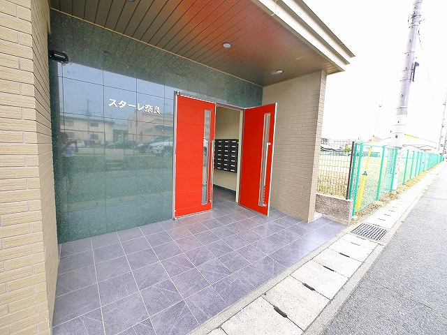 スターレ奈良のエントランス|豪華なエントランススペース