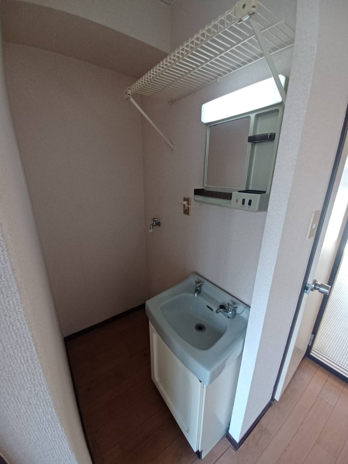 ウエストハイツの独立洗面台