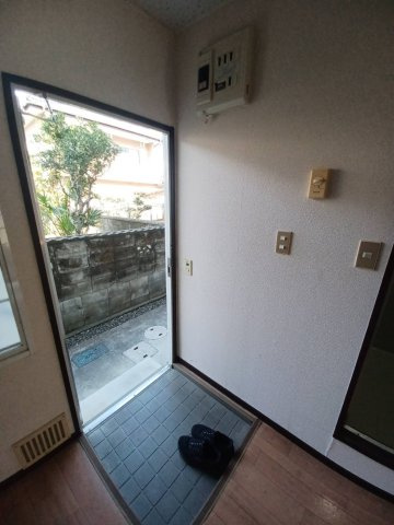 ウエストハイツの玄関