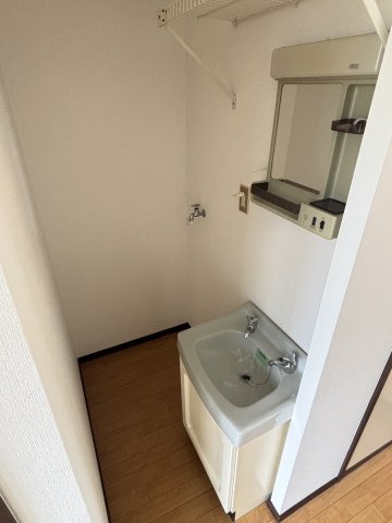 ウエストハイツの洗面所