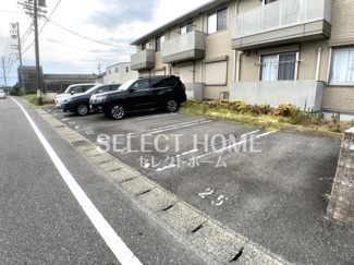 【駐車場】