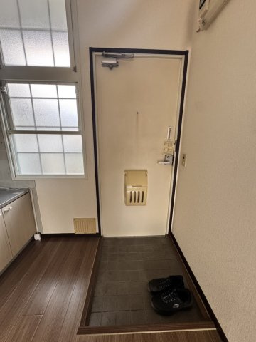 ウエストハイツの玄関