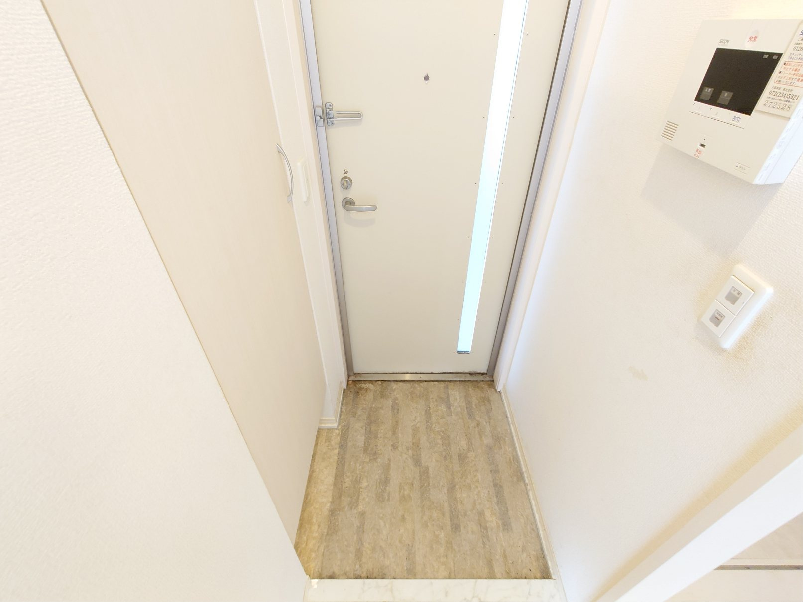 エーデル自由丘Ⅱの玄関